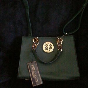 VEGAN PETA APPROVED,Forest green ,deluxity los Angeles purse